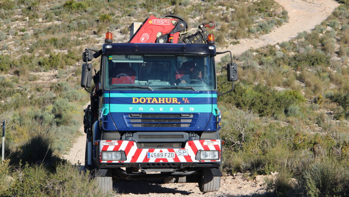 Transporte y descarga con camión autocargante